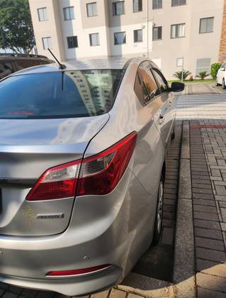 HYUNDAI HB20S 1.6 COMFORT PLUS 16V FLEX 4P AUTOMÁTICO